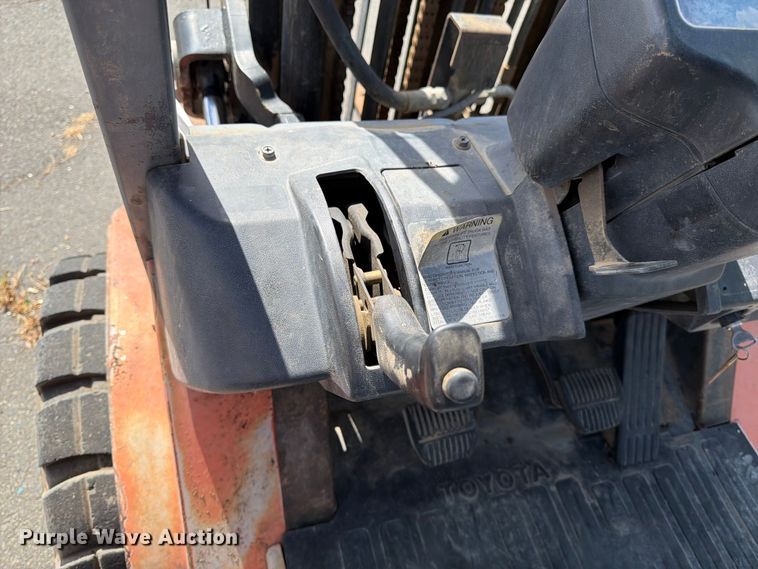 image for item ET0718 Toyota 7FGU25 forklift