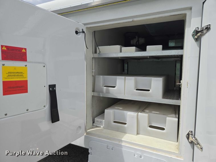image for item ET5037 2018 Ford E450 refrigerated truck