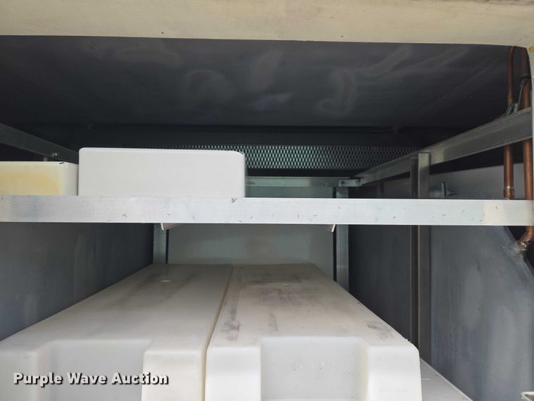 image for item ET5037 2018 Ford E450 refrigerated truck