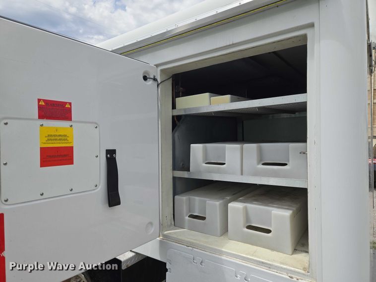 image for item ET5037 2018 Ford E450 refrigerated truck