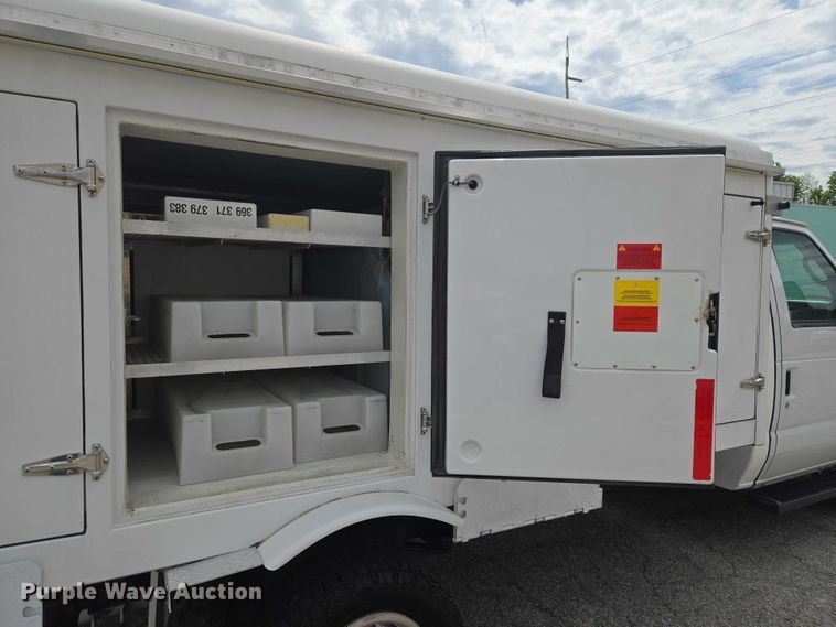 image for item ET5037 2018 Ford E450 refrigerated truck