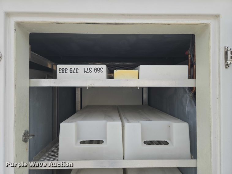 image for item ET5037 2018 Ford E450 refrigerated truck