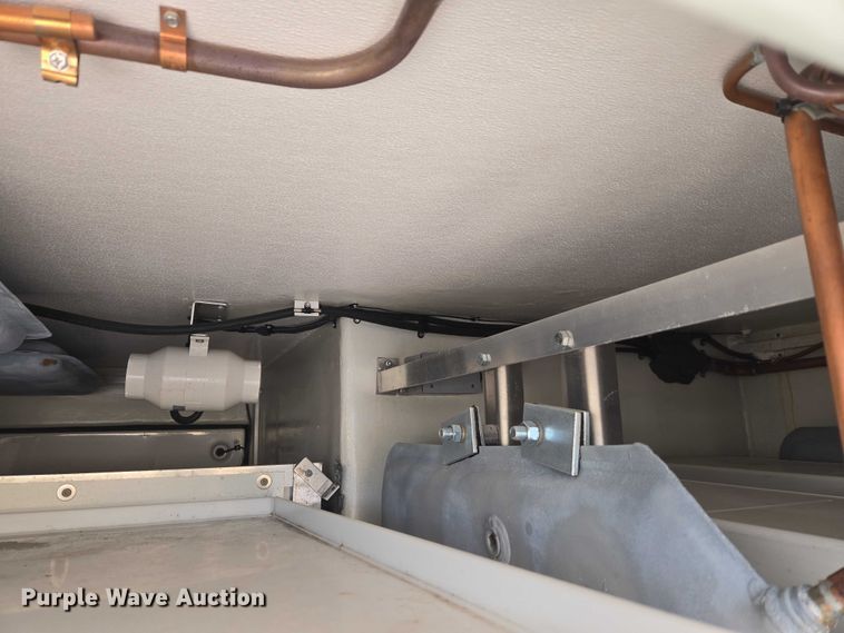 image for item ET5037 2018 Ford E450 refrigerated truck