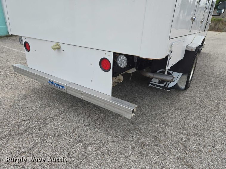 image for item ET5037 2018 Ford E450 refrigerated truck