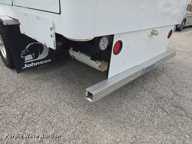 image for item ET5037 2018 Ford E450 refrigerated truck