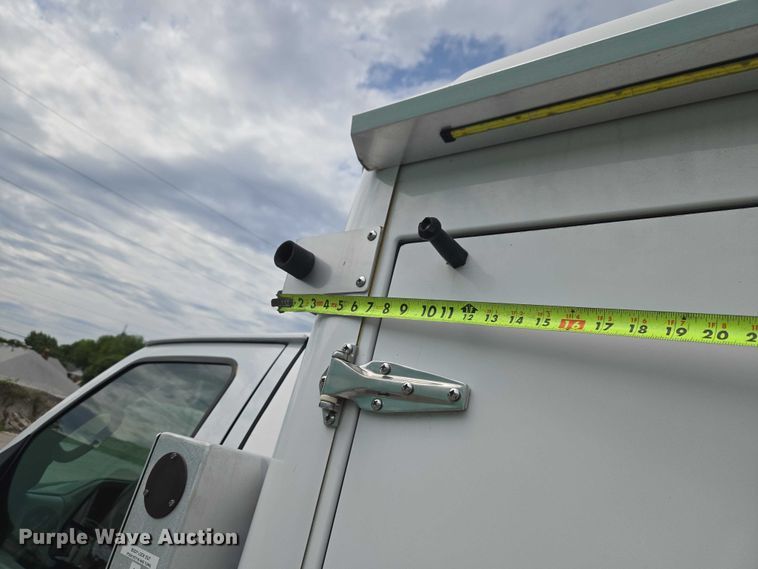 image for item ET5037 2018 Ford E450 refrigerated truck