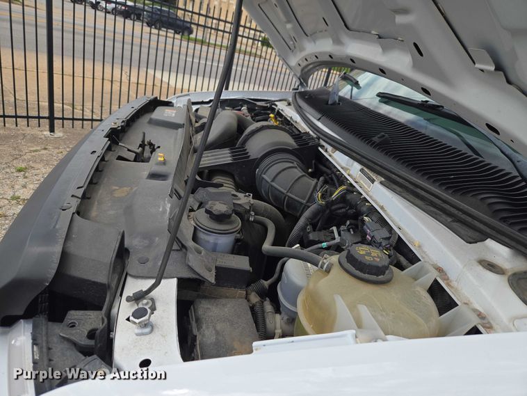 image for item ET5037 2018 Ford E450 refrigerated truck