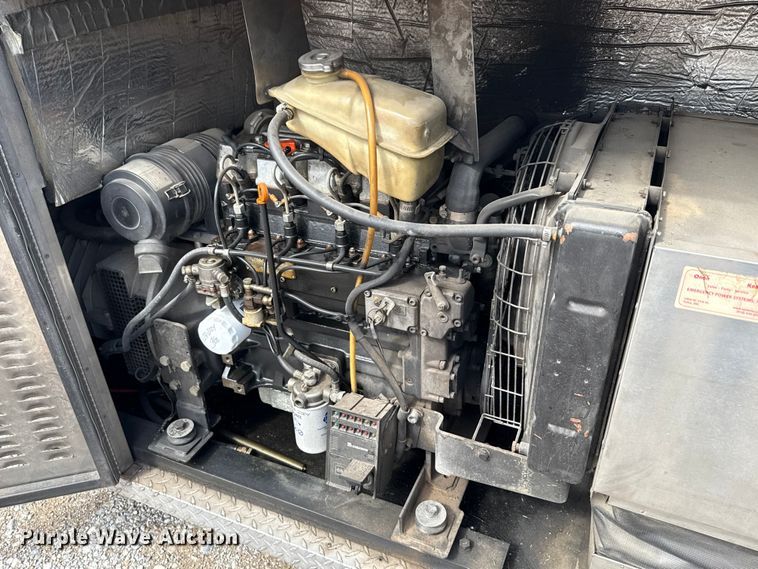 image for item ET6371 2002 Freightliner MT45 Chassis food truck