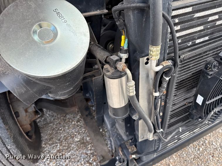 image for item ET6371 2002 Freightliner MT45 Chassis food truck