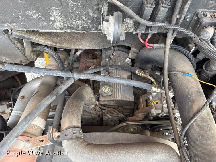image for item ET6371 2002 Freightliner MT45 Chassis food truck