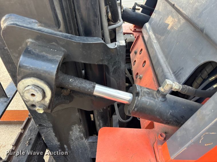 image for item EU0749 2004 Toyota 7FGU25 forklift