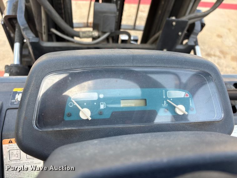 image for item EU0749 2004 Toyota 7FGU25 forklift