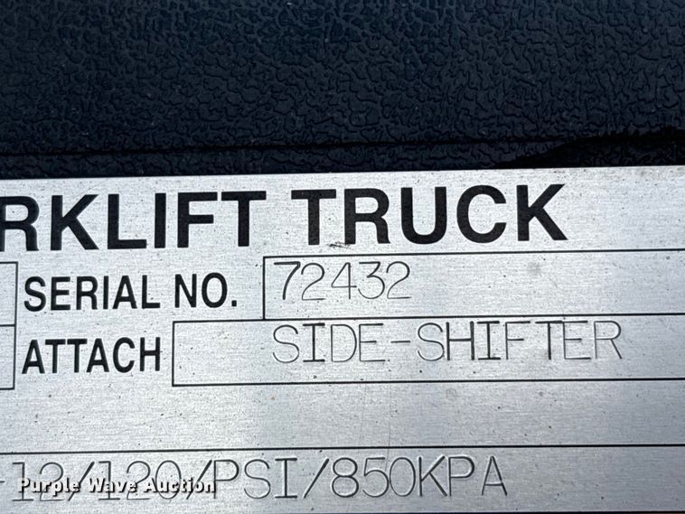 image for item EU0749 2004 Toyota 7FGU25 forklift