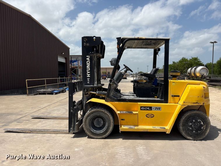 image for item EU0756 2014 Hyundai EQ60L7A forklift