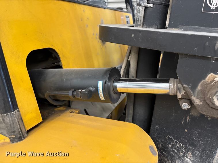 image for item EU0756 2014 Hyundai EQ60L7A forklift