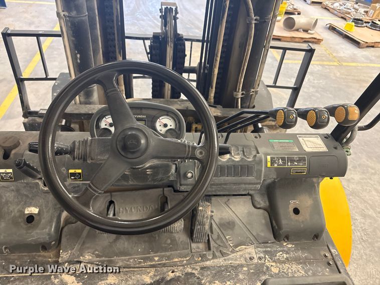 image for item EU0756 2014 Hyundai EQ60L7A forklift