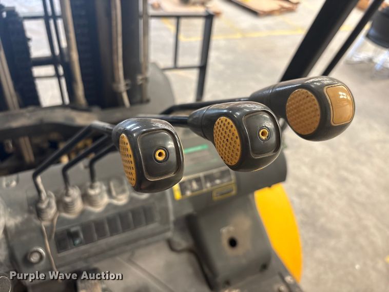 image for item EU0756 2014 Hyundai EQ60L7A forklift