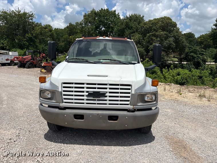 image for item EU5788 2007 Chevrolet C4 flatbed truck