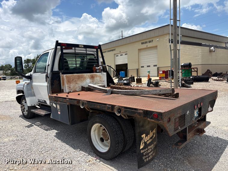 image for item EU5788 2007 Chevrolet C4 flatbed truck