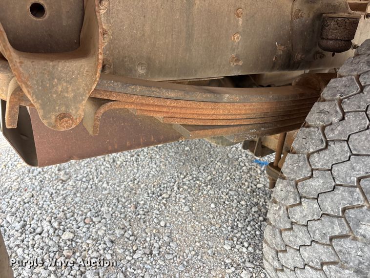 image for item EU5788 2007 Chevrolet C4 flatbed truck