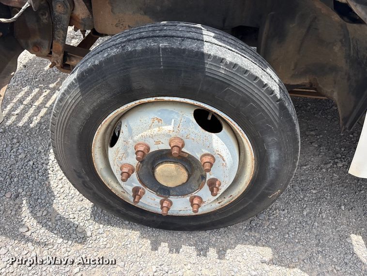 image for item EU5788 2007 Chevrolet C4 flatbed truck