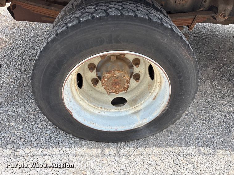 image for item EU5788 2007 Chevrolet C4 flatbed truck