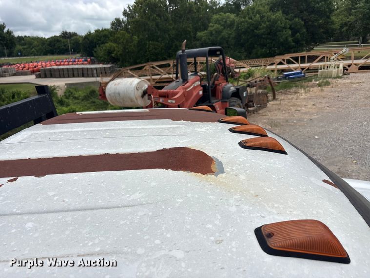 image for item EU5789 2007 Chevrolet C4 flatbed truck