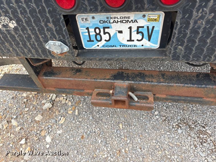 image for item EU5789 2007 Chevrolet C4 flatbed truck