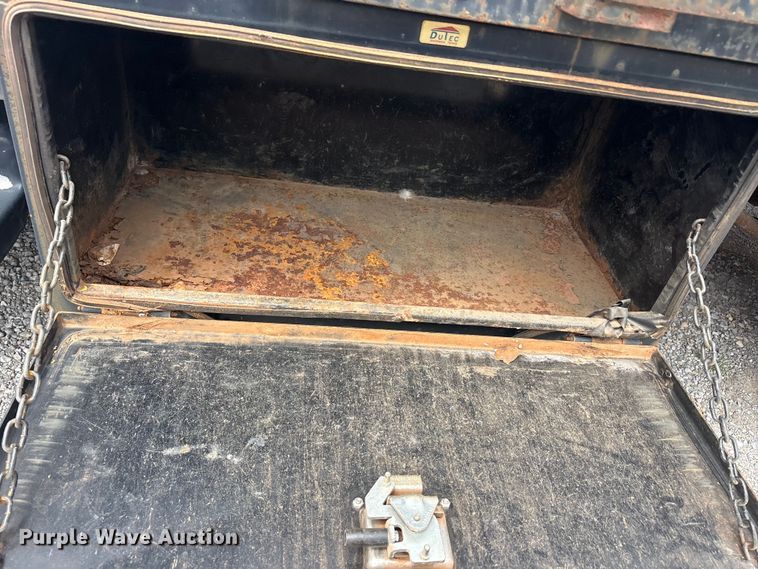 image for item EU5789 2007 Chevrolet C4 flatbed truck