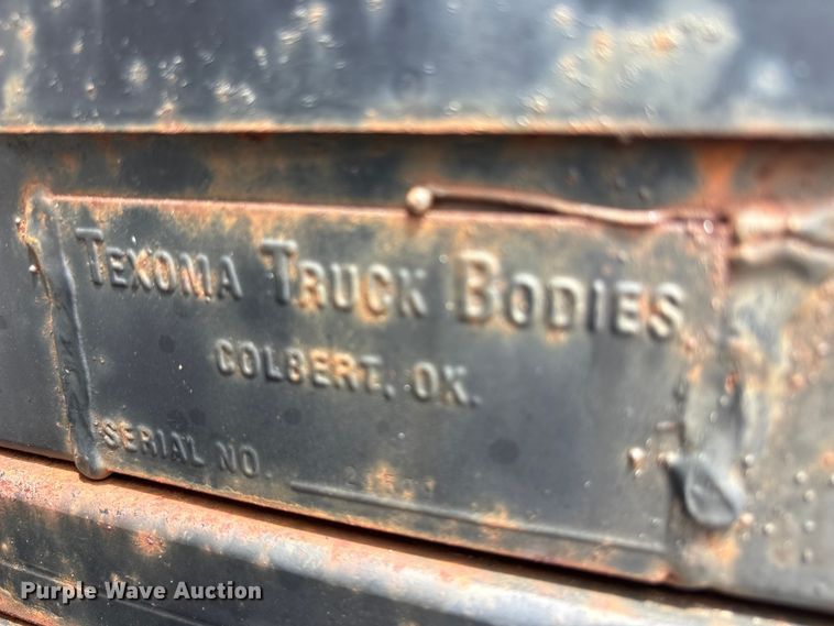 image for item EU5789 2007 Chevrolet C4 flatbed truck