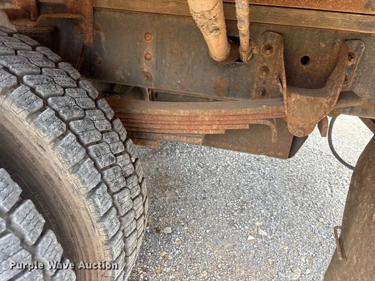 image for item EU5789 2007 Chevrolet C4 flatbed truck