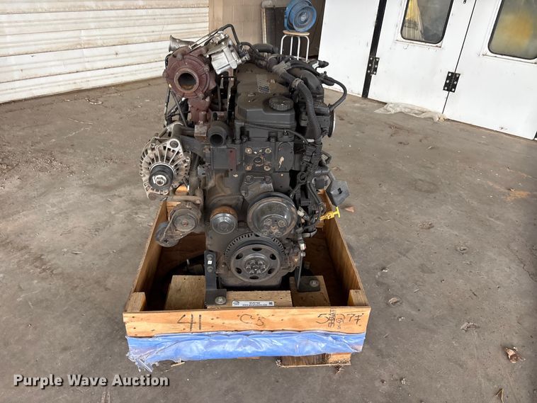 image for item EU5792 Cummins engine
