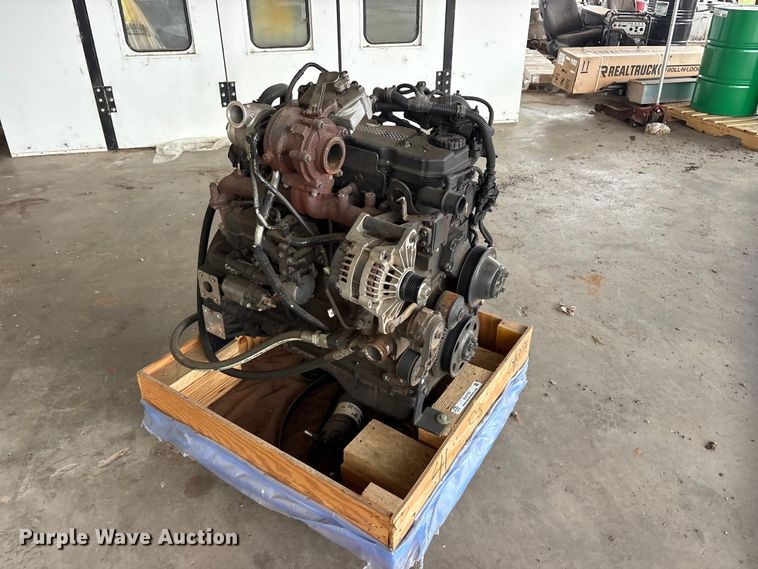image for item EU5792 Cummins engine