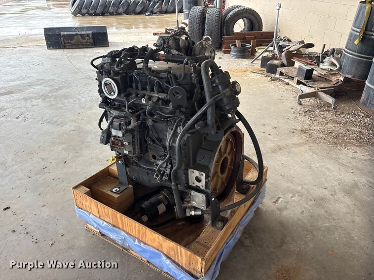 image for item EU5792 Cummins engine