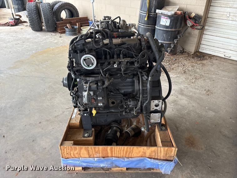 image for item EU5792 Cummins engine