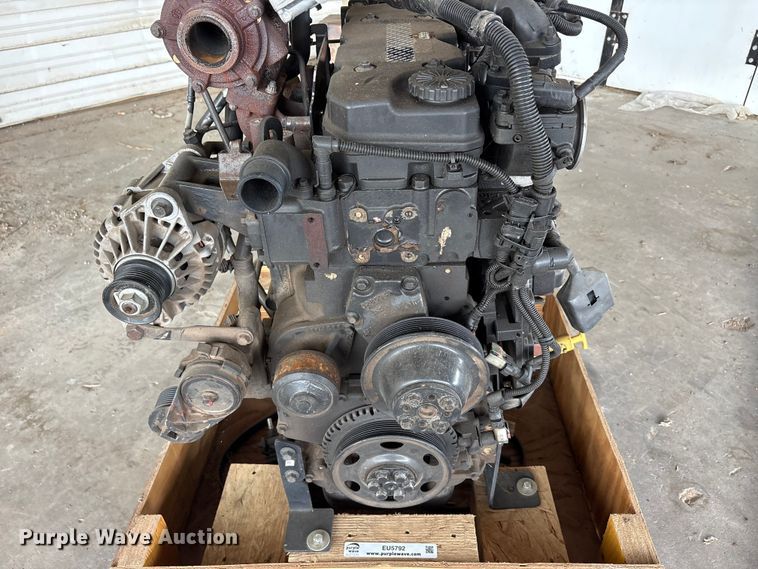 image for item EU5792 Cummins engine