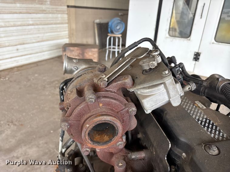 image for item EU5792 Cummins engine