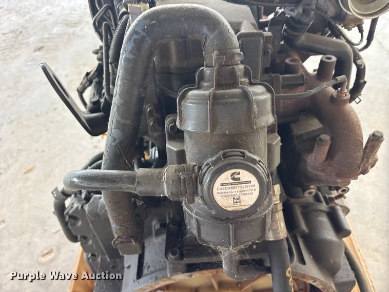 image for item EU5792 Cummins engine