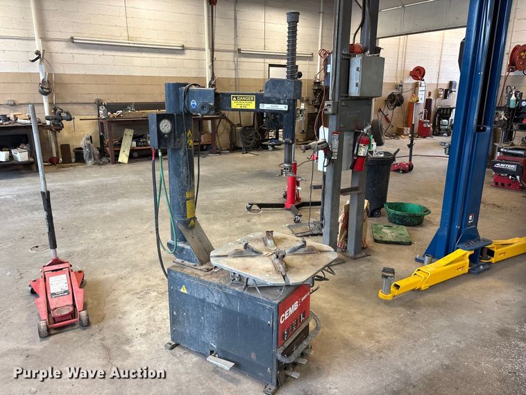 image for item EU5793 Cemb SM915ATI tire machine