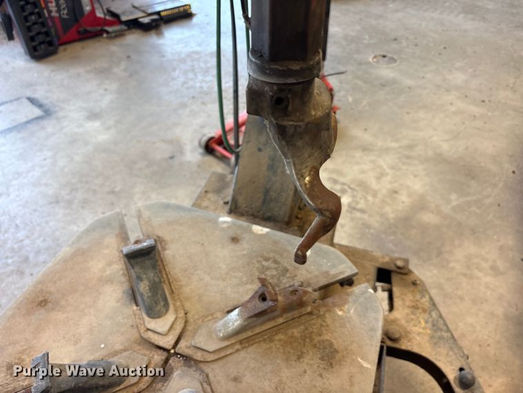 image for item EU5793 Cemb SM915ATI tire machine