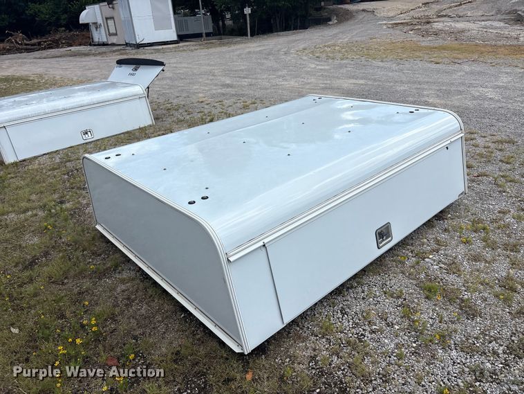 image for item EU5795 Are D376-23 pickup truck topper