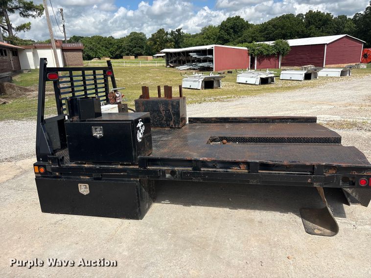 image for item EU5796 Pickup truck flatbed