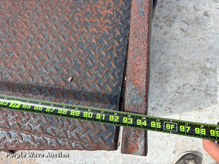 image for item EU5796 Pickup truck flatbed