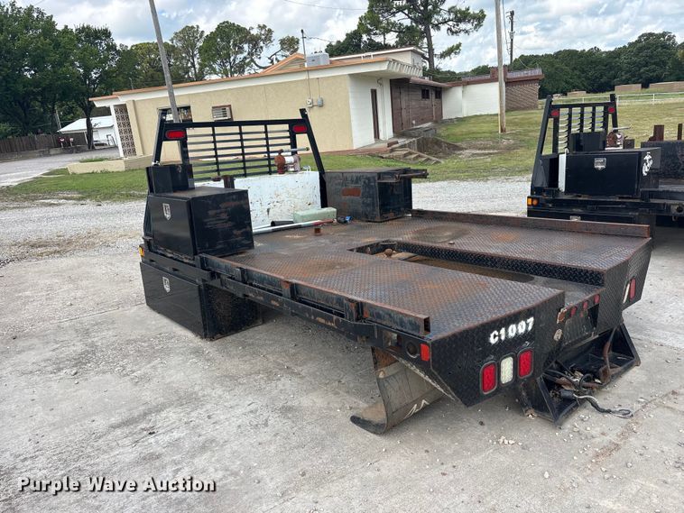 image for item EU5797 Pickup truck flatbed