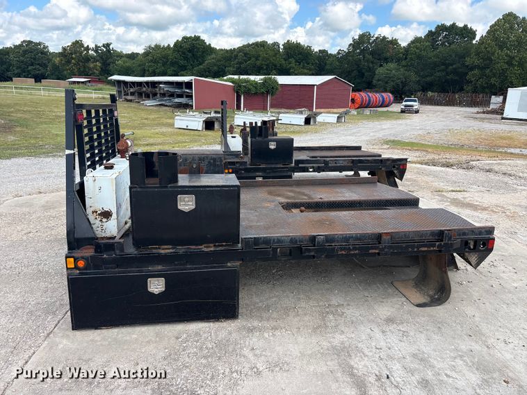 image for item EU5797 Pickup truck flatbed