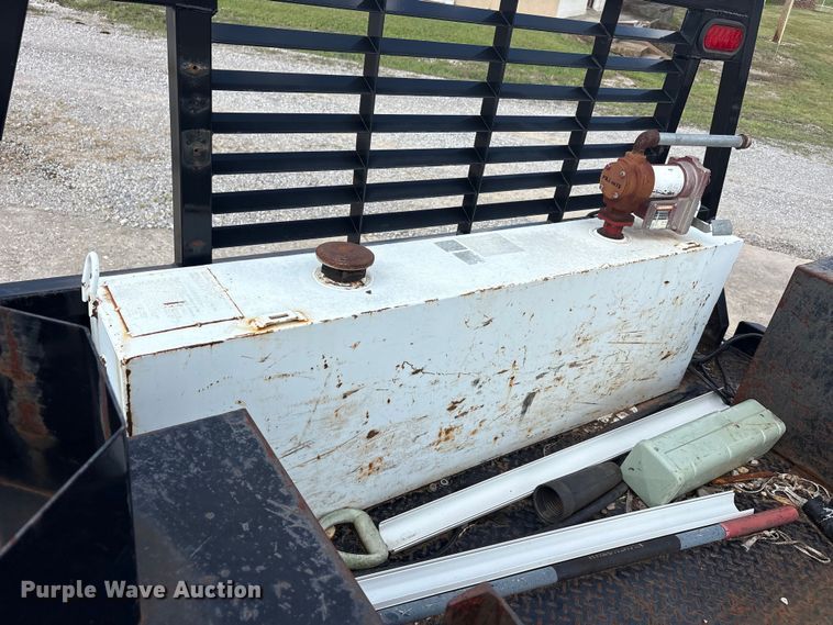 image for item EU5797 Pickup truck flatbed