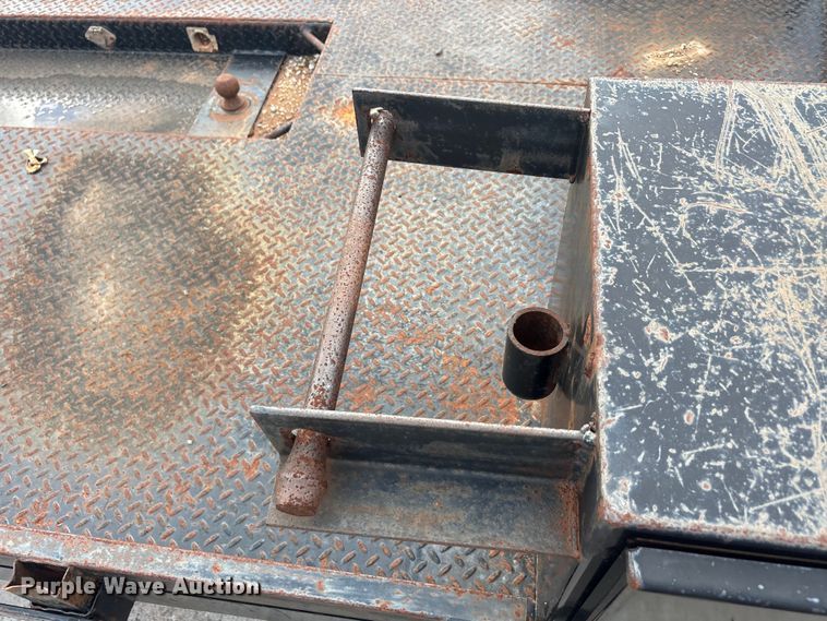 image for item EU5797 Pickup truck flatbed