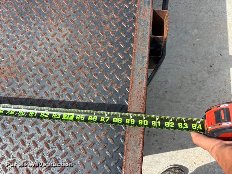 image for item EU5797 Pickup truck flatbed