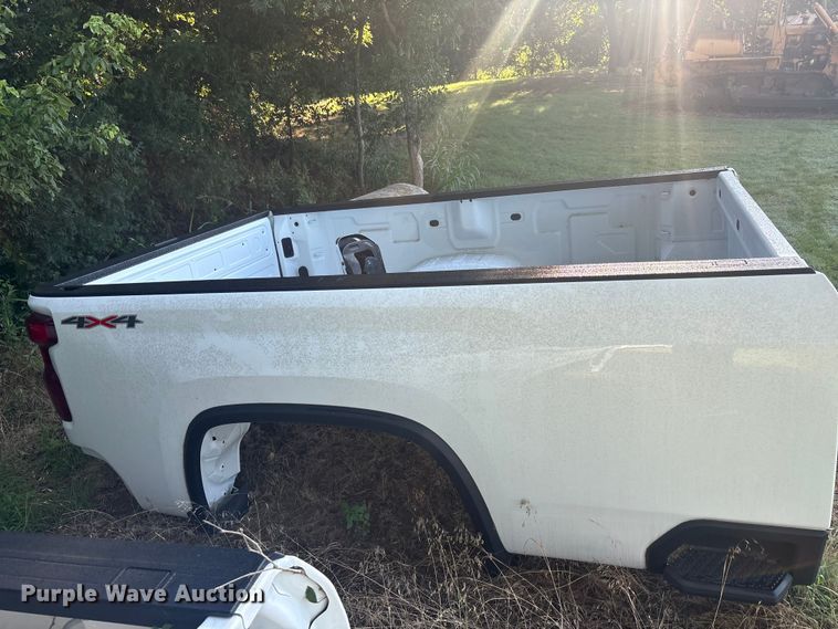 image for item EU5801 Pickup truck bed