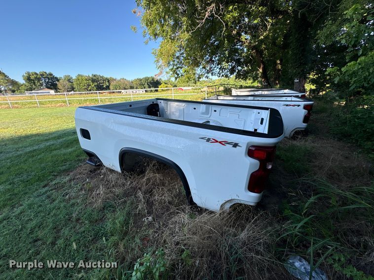 image for item EU5801 Pickup truck bed